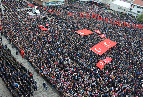 Şehit Uzman Çavuş Sezgin Burak Cantürk son yolculuğuna uğurlandı