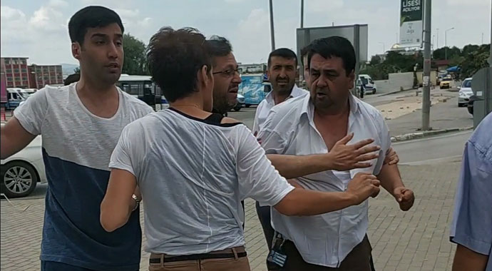 Manevra kavgası: Ortalık bir anda karıştı