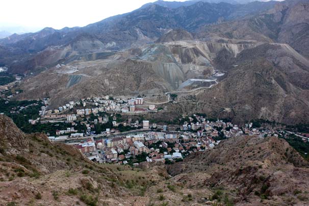 Artvin'in ilçesi 7'nci kez taşınıyor!