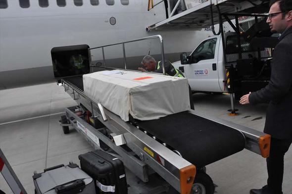 2 Türk mühendisin cenazeleri Türkiye'ye getirildi