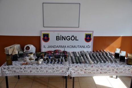 Bingöl'de PKK cephaneliği ele geçirildi