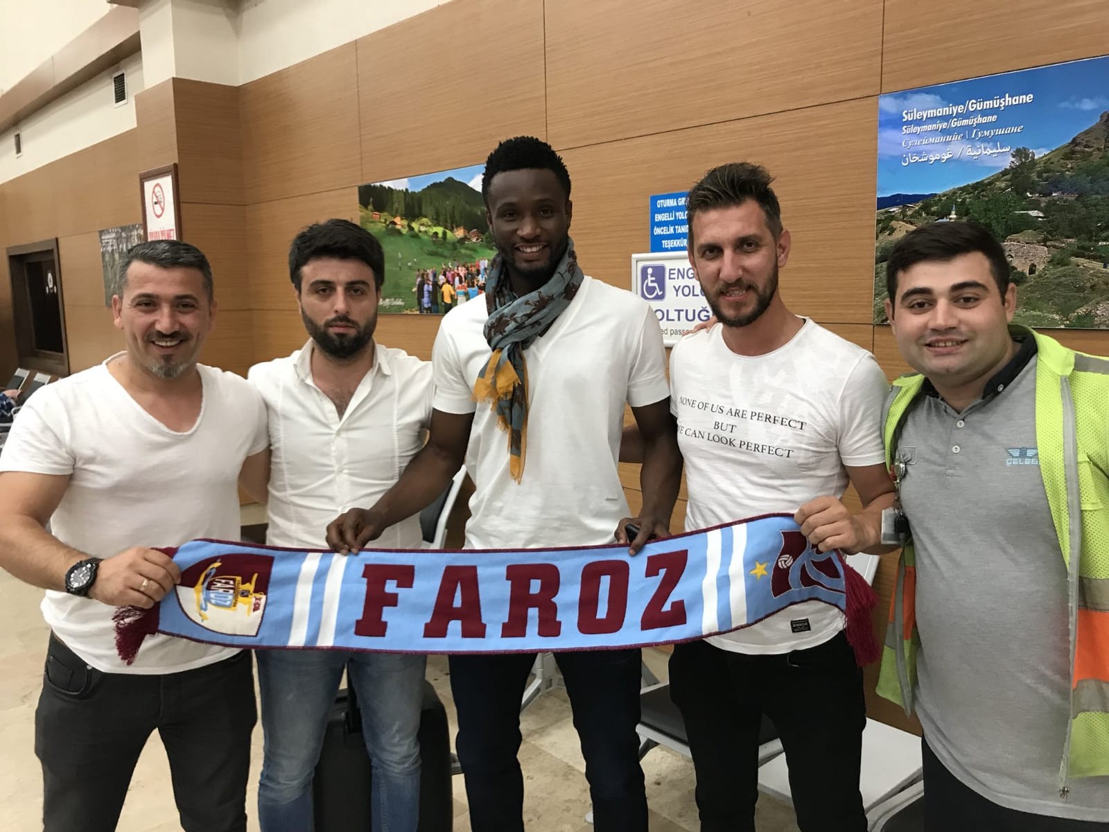 Trabzonspor'un yeni transferi John Obi Mikel, Trabzon'a geldi