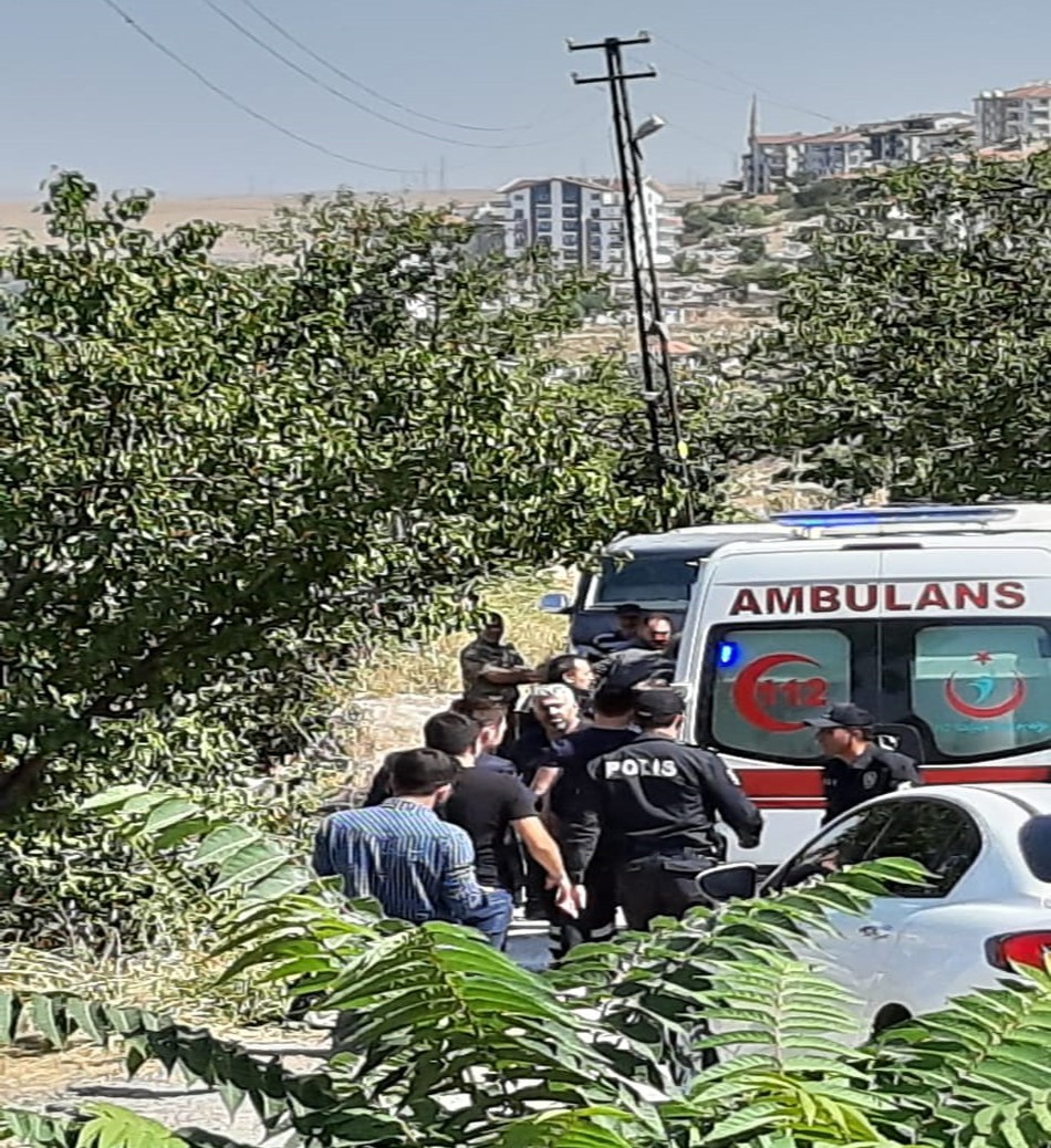 Başkent'te dehşet! Baba çocuğunun yanında karısını öldürdü