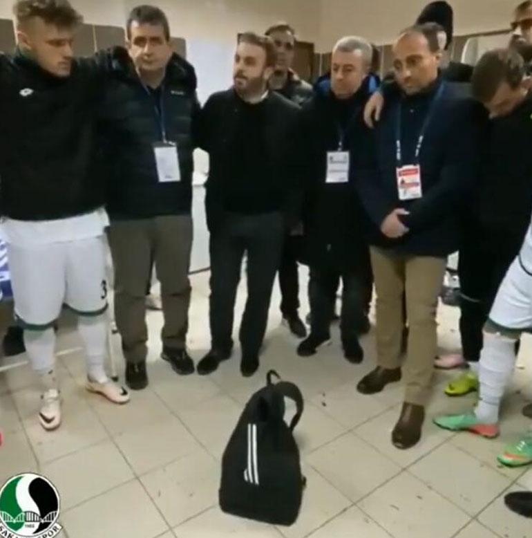 500 bin TL primi soyunma odasına getirdi, galibiyetin mimarı oldu!