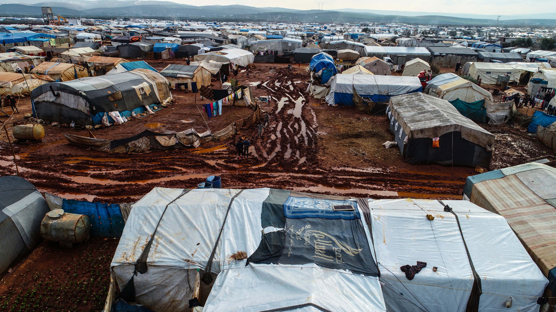 İdlib'deki çadır kentler doldu taştı!