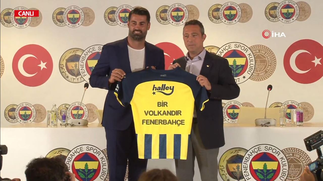 Volkan Demirel Fenerbahçe'den ayrıldı