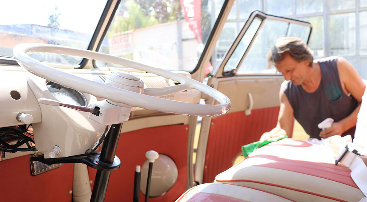 Hurda minibüs tamir edilmesi için Almanya'dan Zonguldak'a getirildi