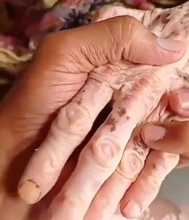 300 yaşındaki Pakistanlı kadın sosyal medyada gündem oldu