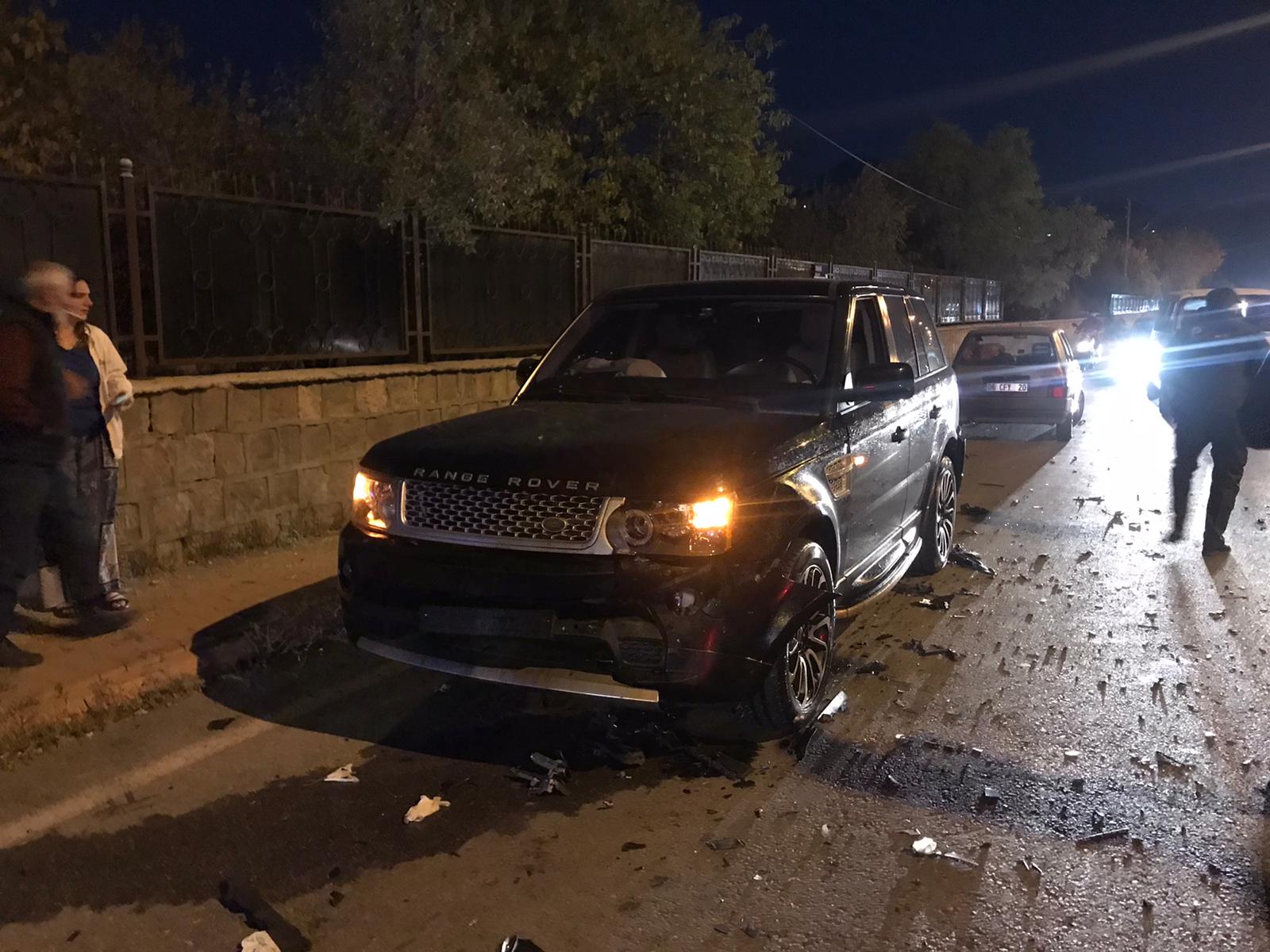 Kayseri'de 4 otomobil çarpıştı, çok sayıda yaralı var