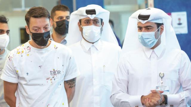 Vitor Pereira ile sorun yaşayan Mesut Özil’e Katar’dan dev teklif!