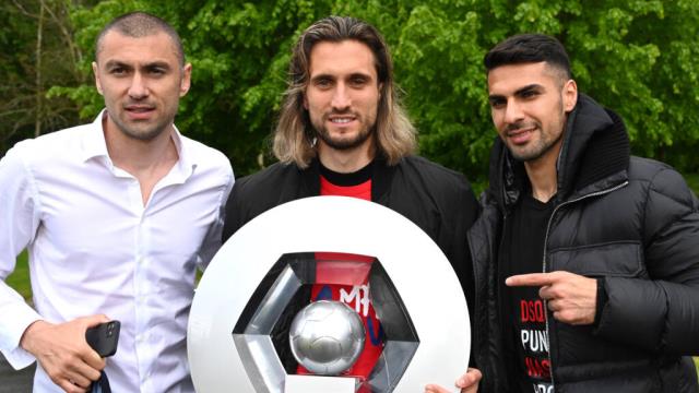 Fransa basınından milli oyuncularımıza tepkiler üst üste geldi!