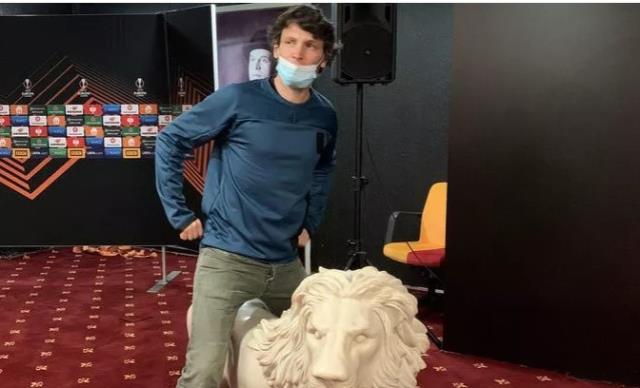 Fransız gazeteciden skandal paylaşım! Galatasaray taraftarından tepki yağıyor