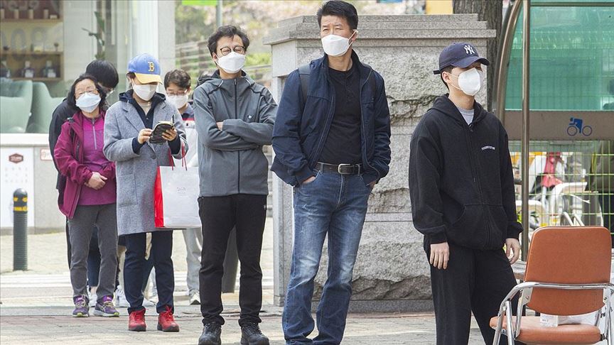 Güney Kore'de Covid-19 vaka sayısı ilk kez 7 bini aştı