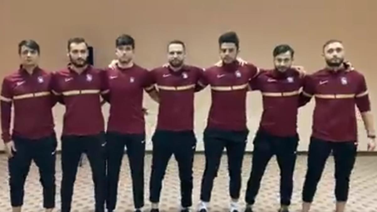 Maaşlarını alamayan Ofsporlu oyunculardan ilginç protesto: Başkandan cevap gecikmedi