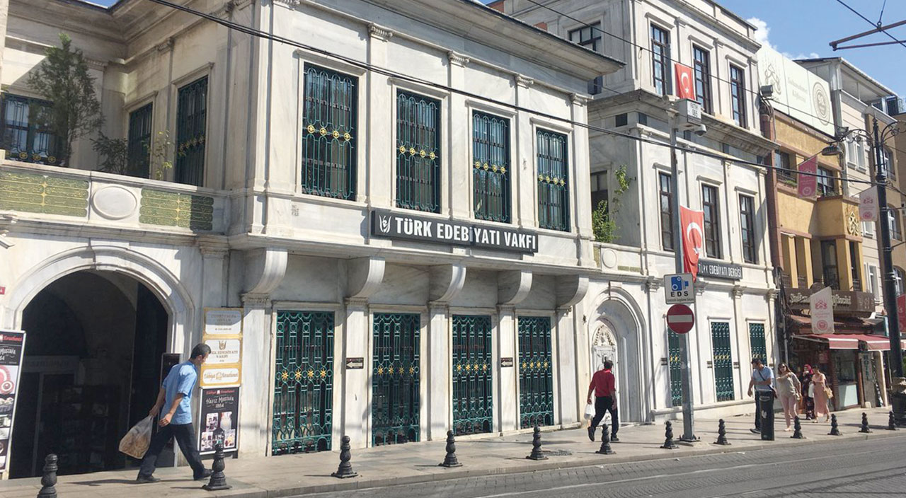 Sovyet yıllarında Vahabzade'nin yazısı Almanya'dan gelirdi