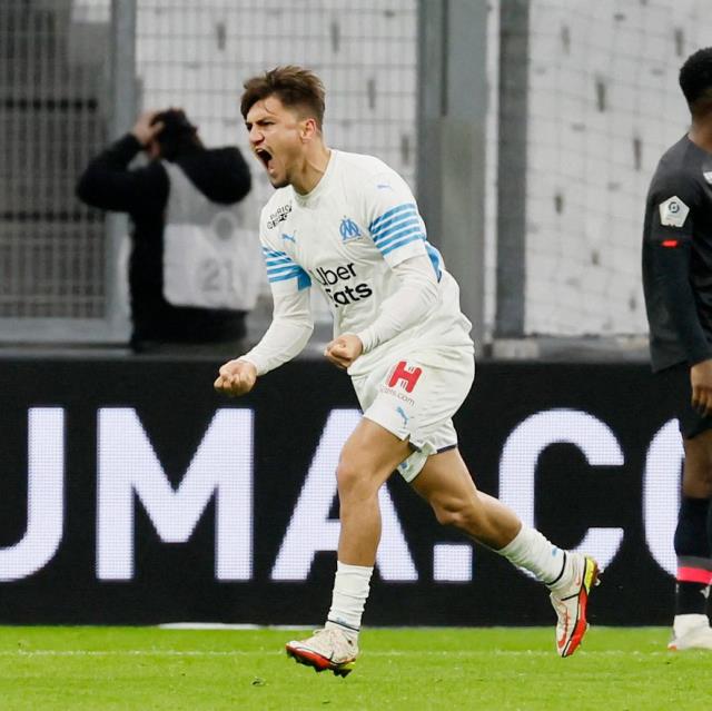 Cengiz Ünder durdurulamıyor! Rakibi Burak Yılmaz hayranlıkla izledi