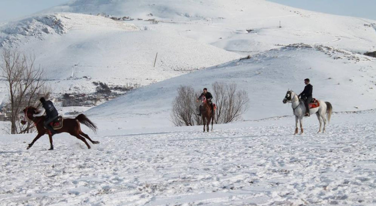 Buz gibi havada cirit antrenmanı nefesleri kesti