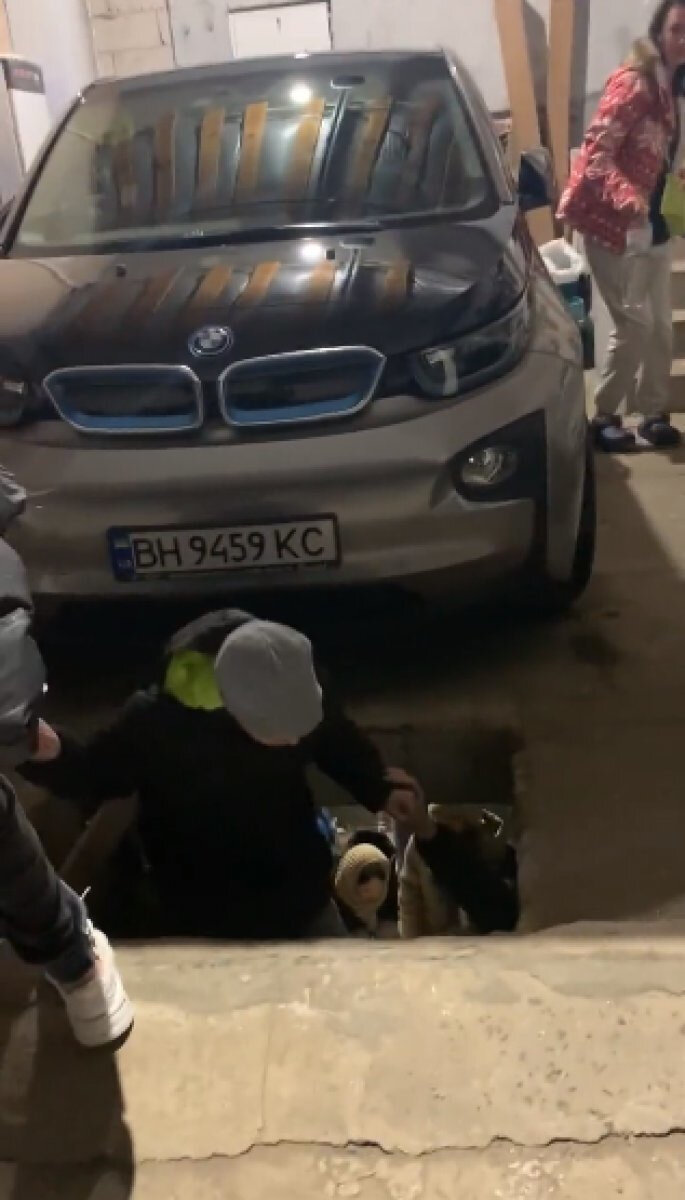 Savaş bölgesinden paylaşıldı! Ukrayna'daki Türkler korunmak için sığınaklara yerleşti