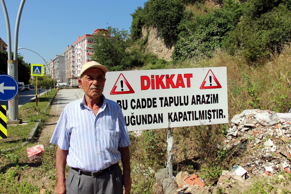 4 şeritli yola 'tapulu arazim' dedi, kapattı