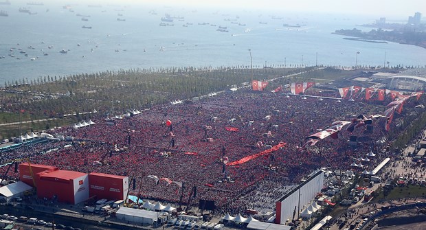 Sayılarla Yenikapı'daki Demokrasi ve Şehitler Mitingi