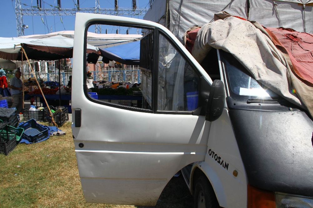 Alçaktan uçan helikopter Samsun'u birbirine kattı