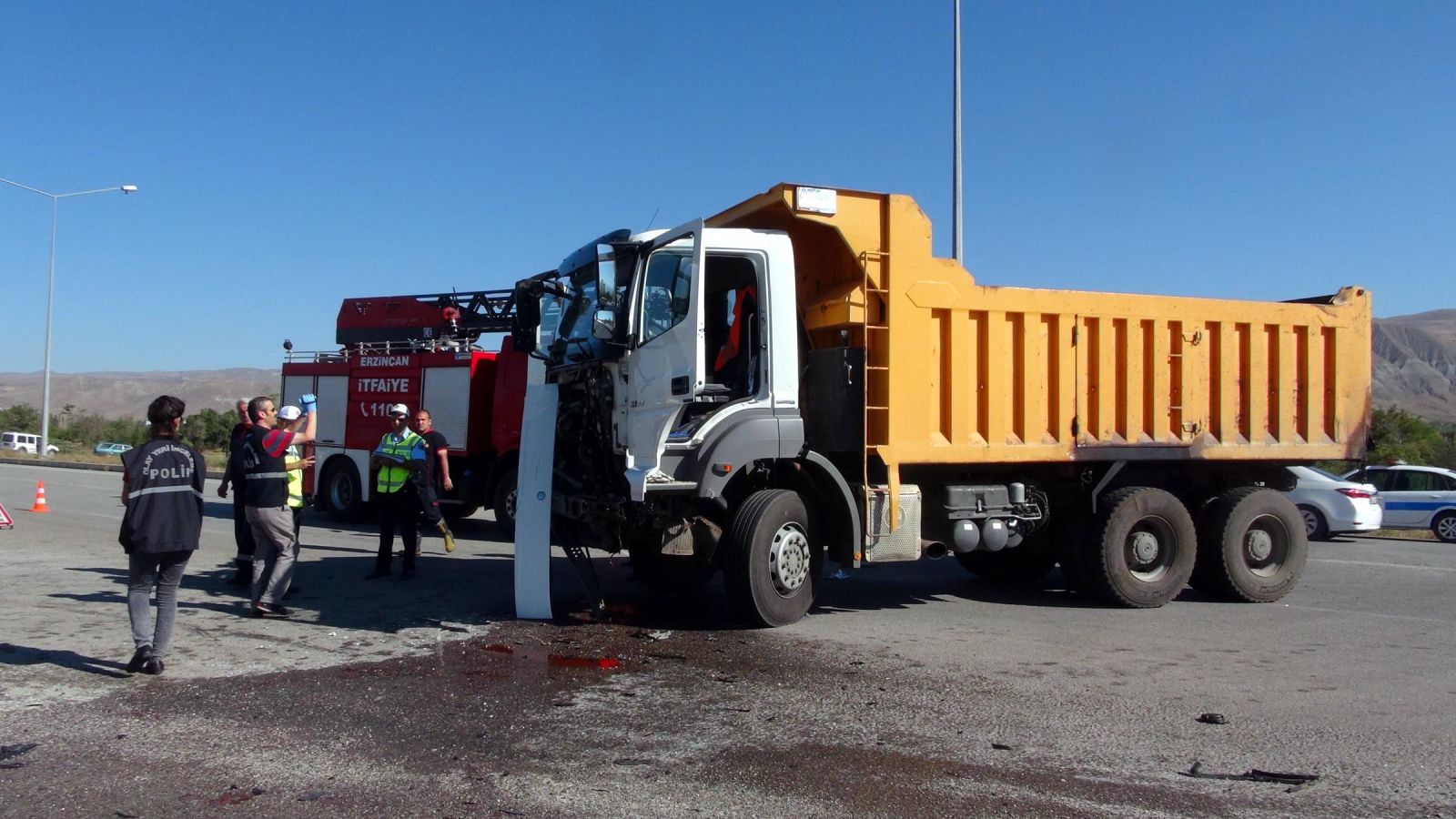 Erzincan'da katliam gibi kaza, 4 ölü var