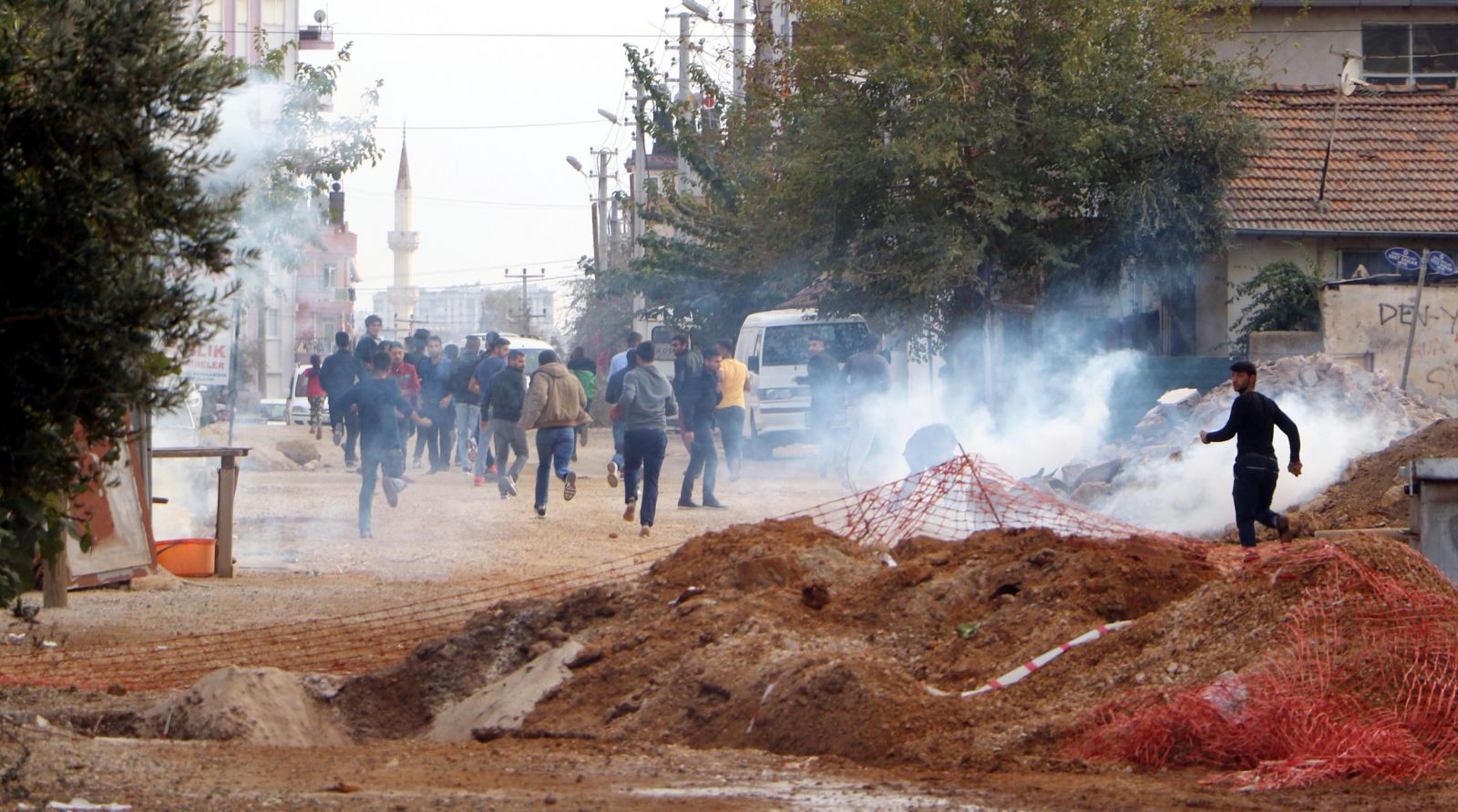 HDP'liler Antalya'yı da karıştırdı, çok sayıda gözaltı var