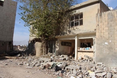 Nusaybin'de tel örgü geri çekildi, çatışma izleri ortaya çıktı