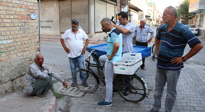Karpuz bekçisini öldüresiye dövüp gasp ettiler!