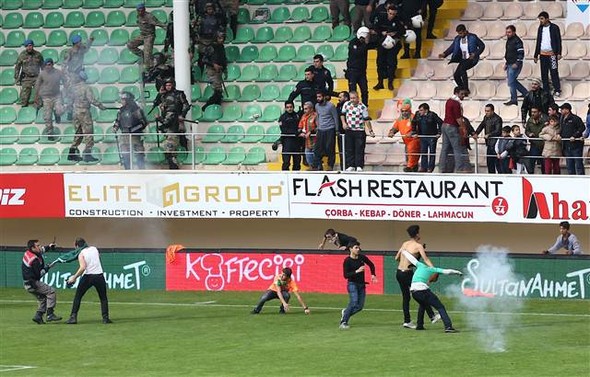 Alanya'da maç bitti, ortalık karıştı!