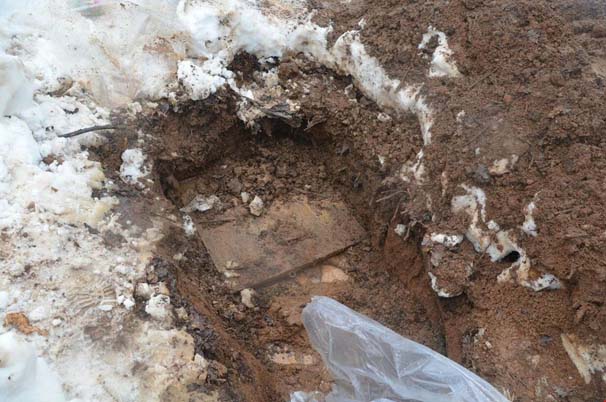 Teröristlerin sığınağındaki sandıktan anti tank roketi çıktı