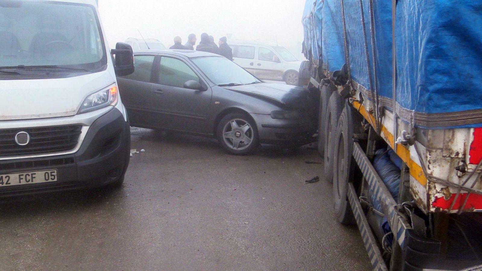 Konya’da feci kaza, 32 araç birbirine girdi