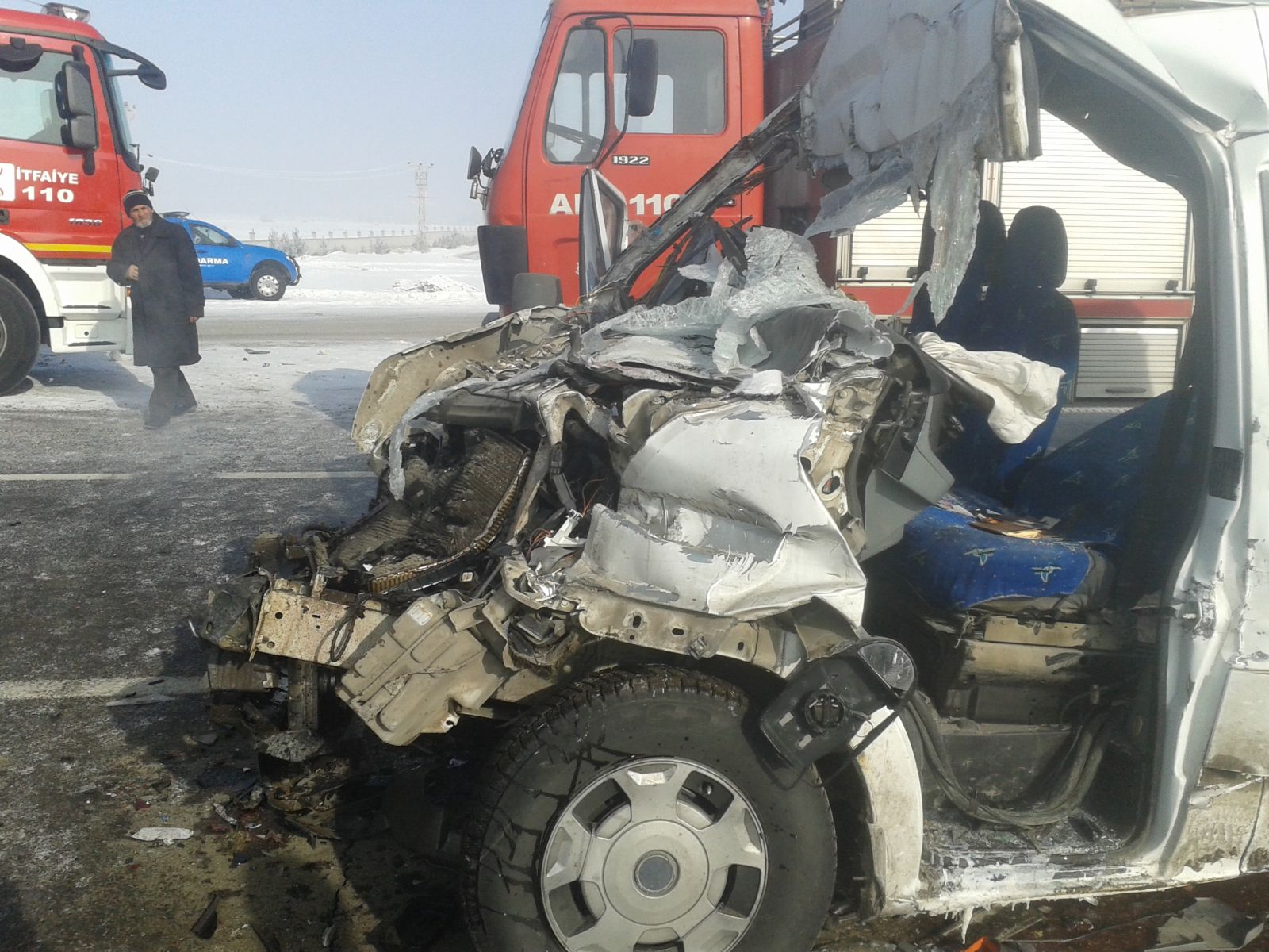 Erzurum'da zincirleme kaza, 32 yaralı var