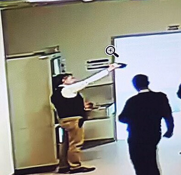 Hastane morgunda cesetle selfie çekti