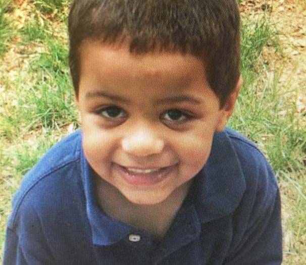 7 yaşındaki oğlunu öldürüp domuzlara yem etti