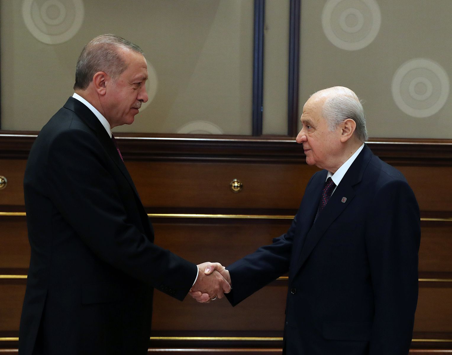 Cumhurbaşkanı Erdoğan ile MHP Genel Başkanı Bahçeli görüşmesi sona erdi