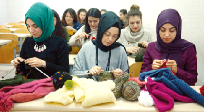 Yurdun dört bir yanından muhtaçlara yardım yağıyor