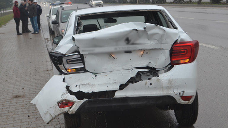 20 dakika önce aldığı otomobil hurdaya döndü