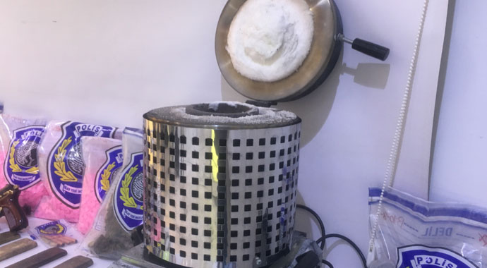 İstanbul ve Bilecik’te 32 kilo altın çalan hırsızlık çetesi çökertildi