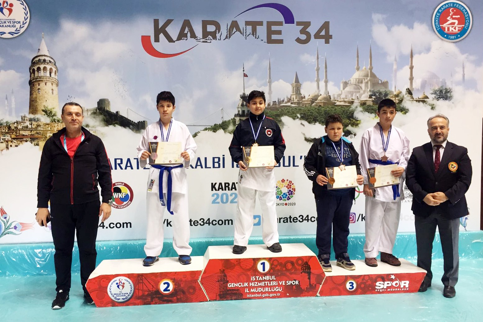 İhlas Koleji, madalya toplamaya devam ediyor