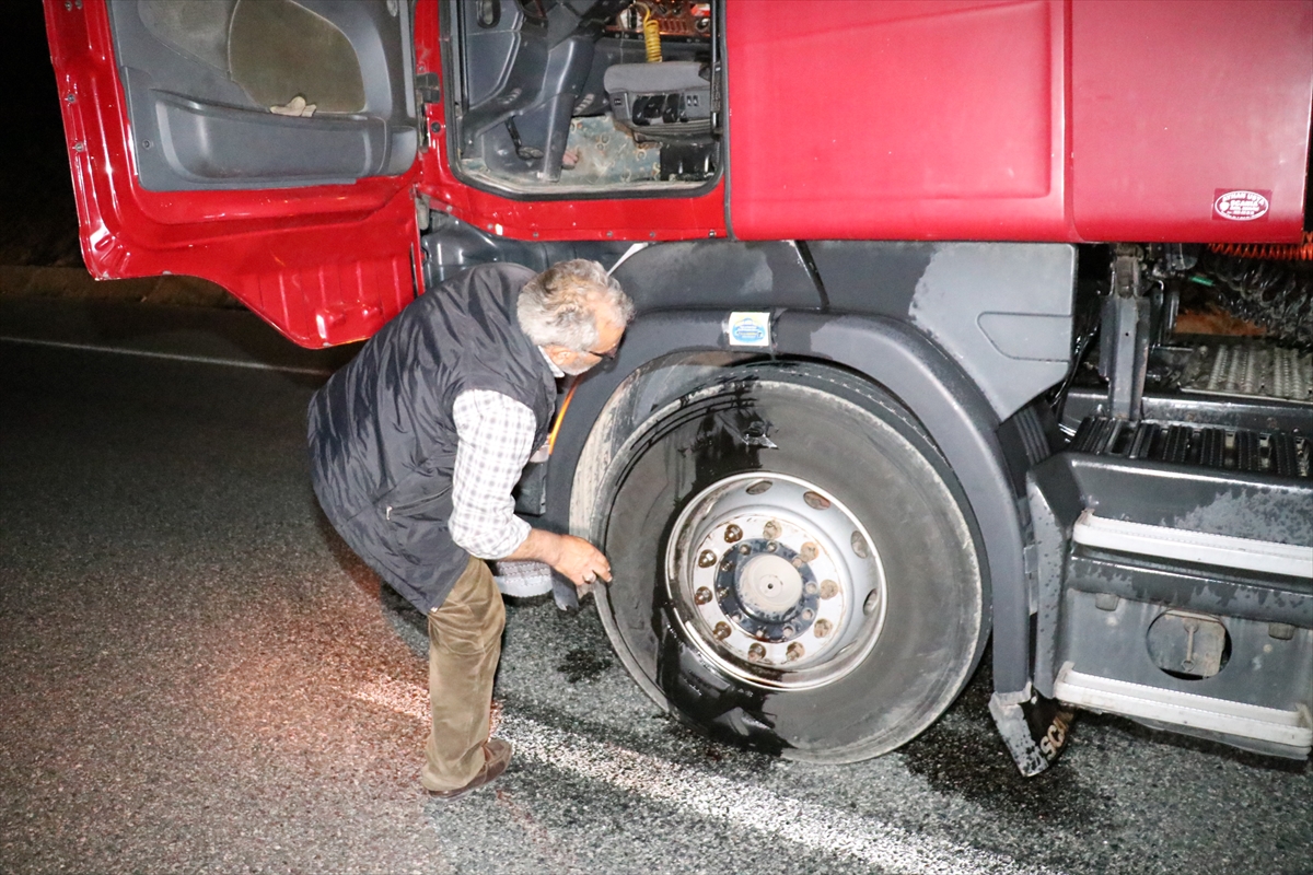 Kontrolden çıkan TIR güçlükle durduruldu