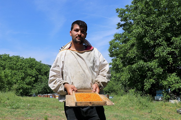 Doğaya 'fabrika' kurup genç yaşta patron oldu