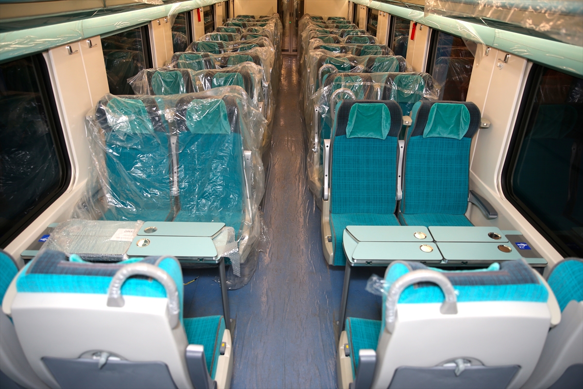 Bakan Karaismailoğlu, milli tren için tarih verdi