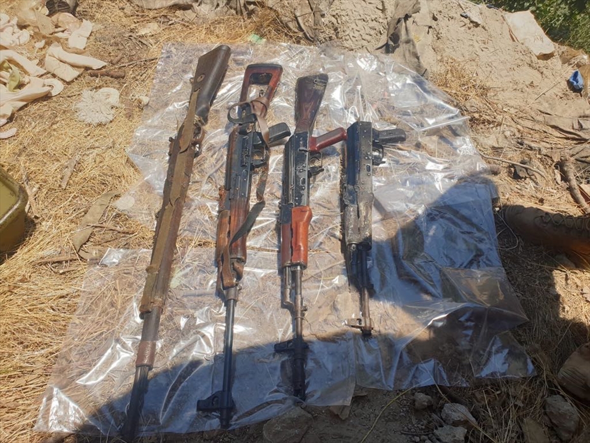 Pençe-Kaplan Operasyonu'nda PKK'ya ait çok sayıda silah ve mühimmat ele geçirildi