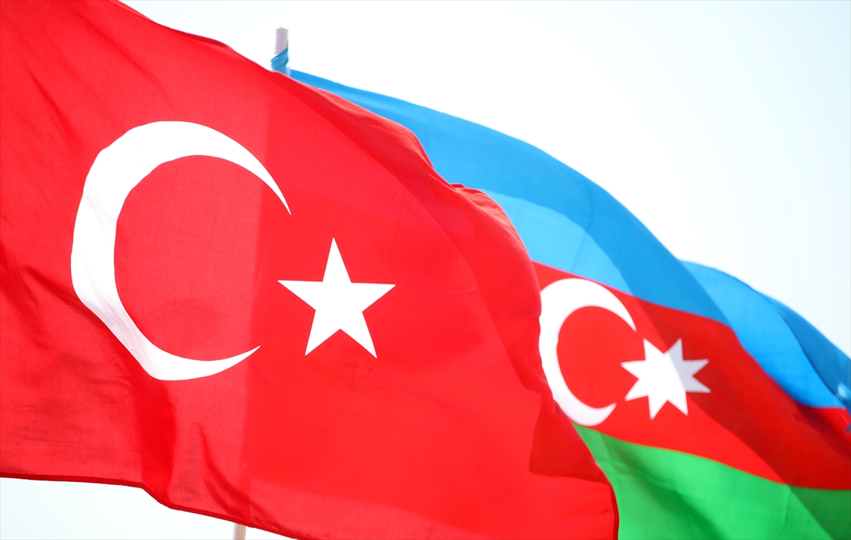 Bakan Akar, Türkiye-Azerbaycan ortak tatbikatını izledi Bakan Akar, Türkiye-Azerbaycan ortak tatbikatını izledi