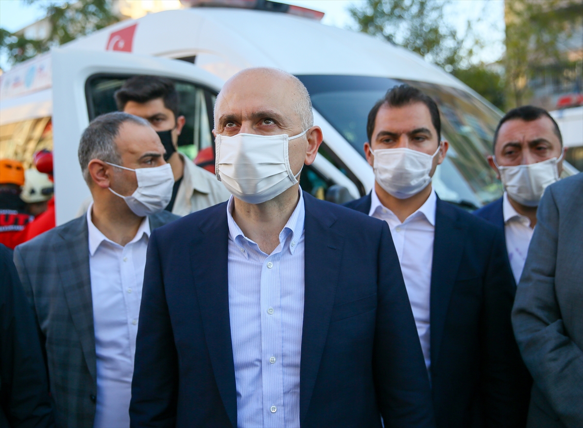 Bakan Karaismailoğlu'ndan İzmir depremiyle ilgili açıklama