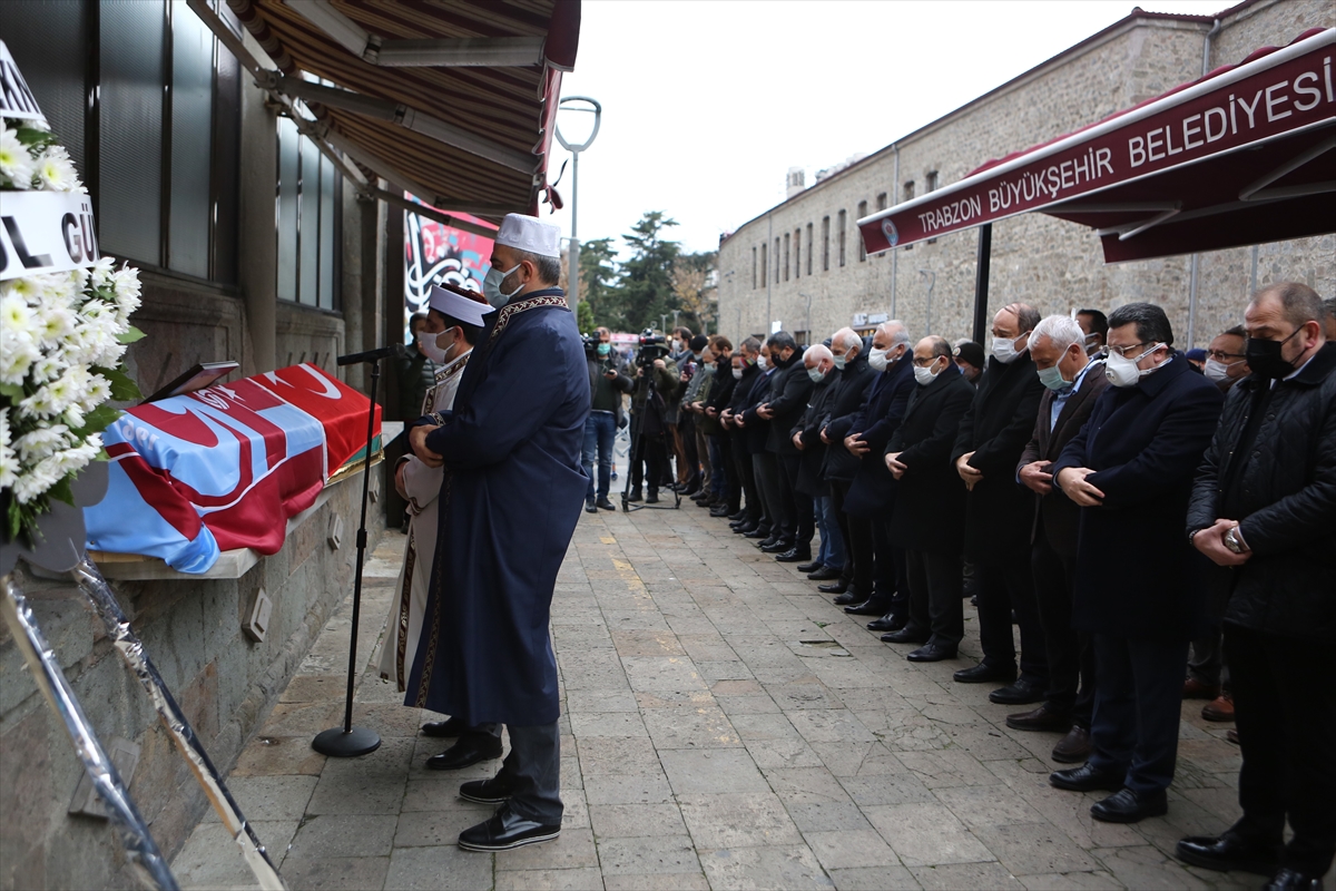 Eski Trabzonspor Kulübü Başkanı Özkan Sümer son yolculuğuna uğurlandı