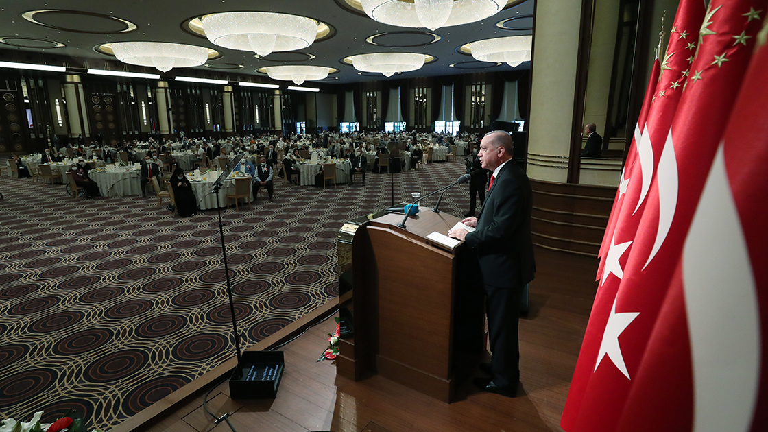 Cumhurbaşkanı Erdoğan: Milletimiz 15 Temmuz'da tarihe altın harflerle geçecek bir zafer kazandı