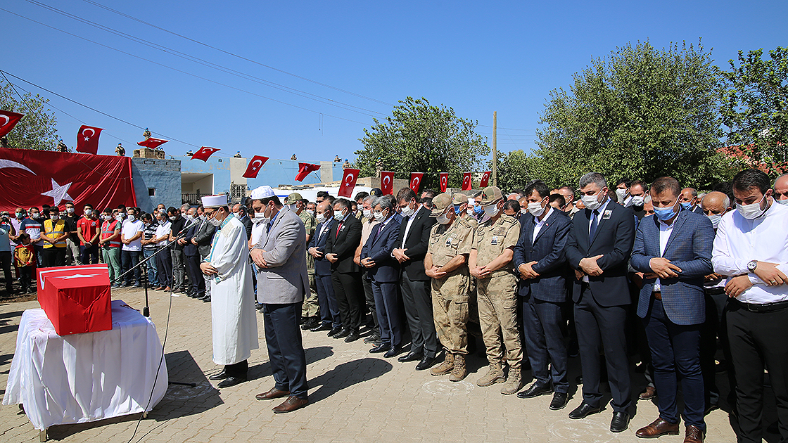 Irak'ın kuzeyinde şehit olan Uzman Çavuş Temelli son yolculuğuna uğurlandı