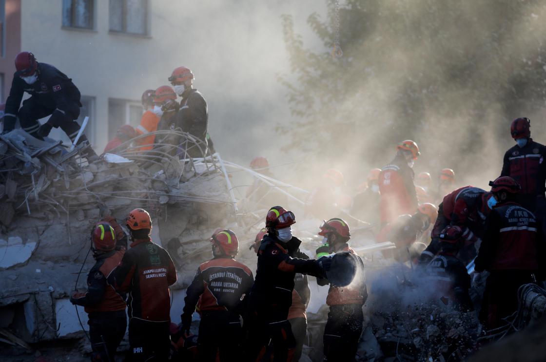 İzmir'deki depremde can kaybı 114'e yükseldi